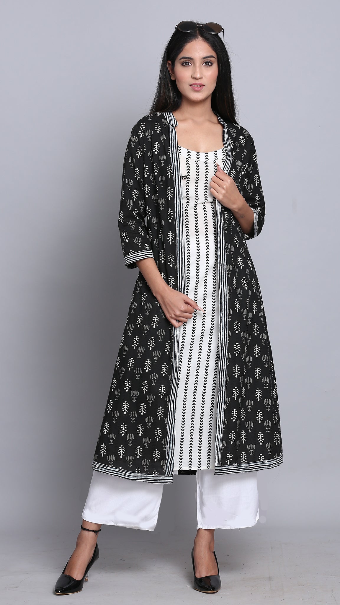 Buy online Women Boat Neck Printed Flared Kurta With Jacket from Kurta  Kurtis for Women by Ftdiva for ₹849 at 72% off | 2024 Limeroad.com