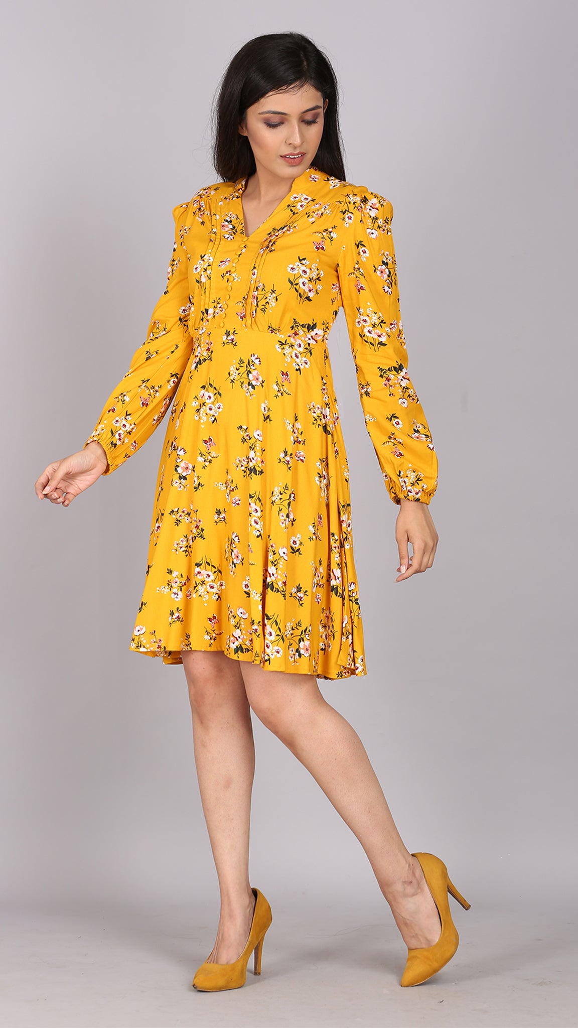 Trinity Long Sleeve Backless Floral Dress – ASTR The Label